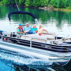 Lake Harris Boat Rentals - Relax with friends
