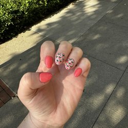 Avalon Nails - Strawberry GelX nails