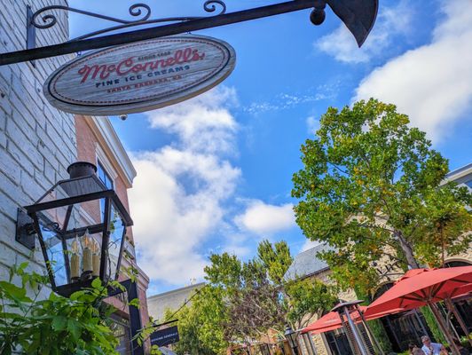 Palisades Village by null