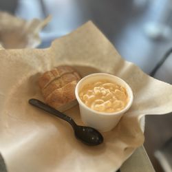 Sourdough & Co - Mac and Chz