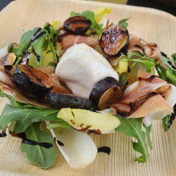 Ox - Bruleéd Figs, Burrata, Procuitto, Arugula, Endives, Balsamic - Argentine Near Me - Portland, Oregon