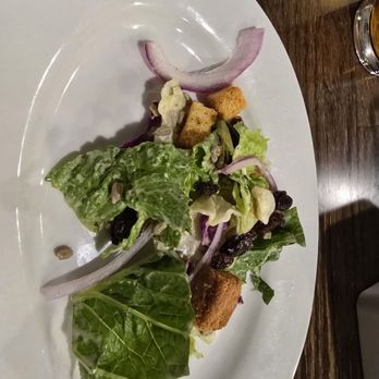 Strings Italian Cafe - Tasteless salad - Italian Near Me - Jackson, California