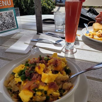Broken Yolk Cafe - Hash Skillet - Breakfast & Brunch Near Me - Del Mar, California Broken Yolk Cafe - Hash Skillet - Breakfast & Brunch Near Me - Del Mar, California