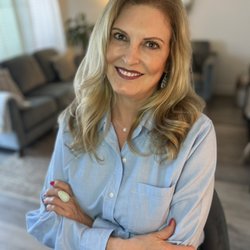 Amy Pesceone - Hypnotherapy Focus & Best Life Coaching - Ready to make positive changes? I'm here waiting to get you started living your Best Life!