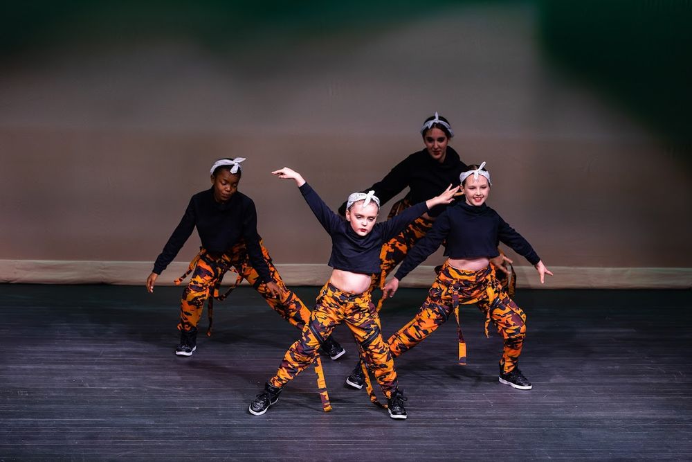 Destiny Dance Logo