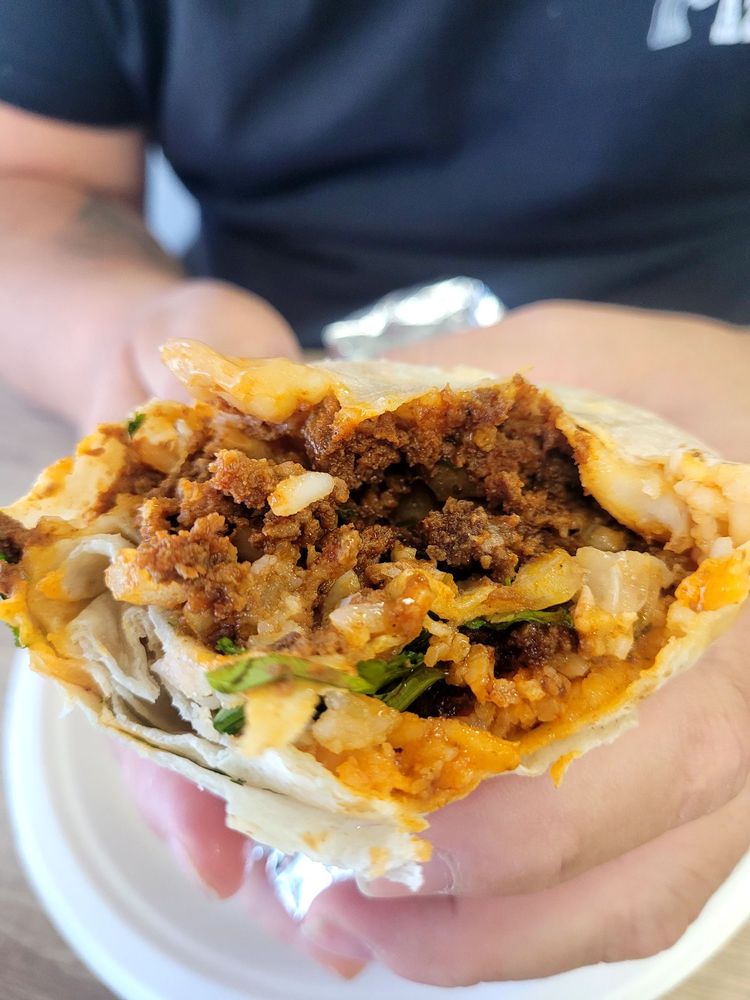 Tacos Alvizo La Guadalupana — Mexican restaurant in Moreno Valley