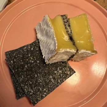 Pick & Cheese - Delicious Brie style with truffle - Delis Near Me - London, XGL