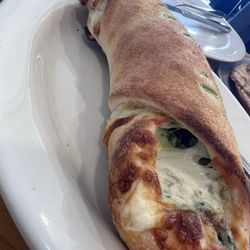 Tony D's pizzeria - Spinach Alfredo roll
