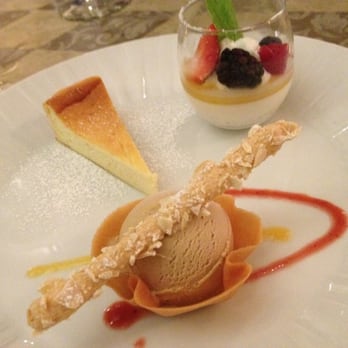 Cafe Miro - Dessert plate - Modern European Near Me - Honolulu, Hawaii Cafe Miro - Dessert plate - Modern European Near Me - Honolulu, Hawaii