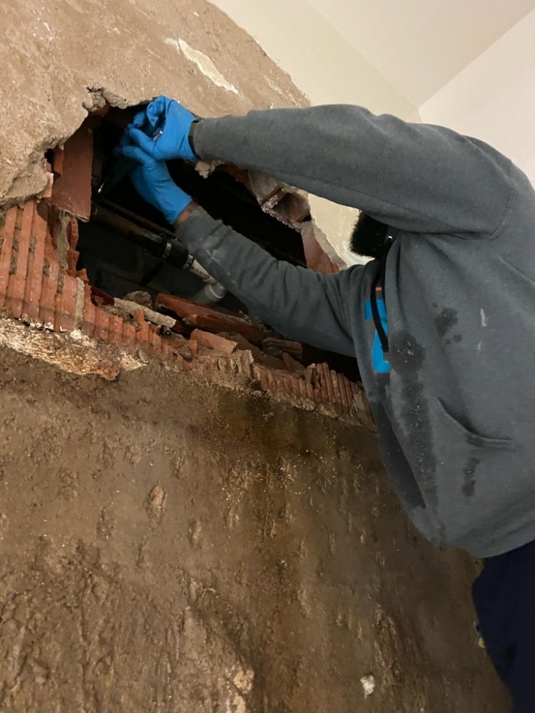 Slide of J&W Plumbing Services