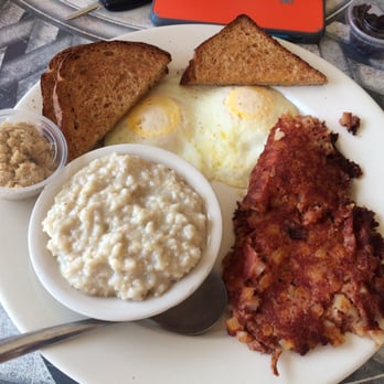 Old Dixie Cafe North - Corned beef hash breakfast with wheat toast and oatmeal - Breakfast & Brunch Near Me - Hobe Sound, Florida
