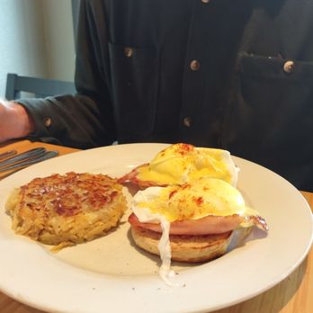 Toast - The traditional benny - New American Near Me - Portland, Oregon