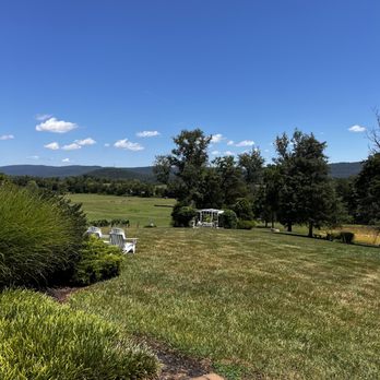 Veramar Vineyard - View - Wineries Near Me - Berryville, Virginia Veramar Vineyard - View - Wineries Near Me - Berryville, Virginia