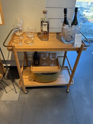 Crate & Barrel by null