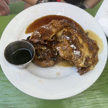 Bertie Lou's Cafe - Cinnamon Roll French toast - Breakfast & Brunch Near Me - Portland, Oregon Bertie Lou's Cafe - Cinnamon Roll French toast - Breakfast & Brunch Near Me - Portland, Oregon