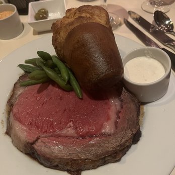 The Mill - Prime Rib with Yorkshire Pudding, green beans and horseradish sauce. - New American Near Me - South Egremont, Massachusetts