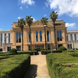 Teknon - This stunning building houses the best doctors in Spain.