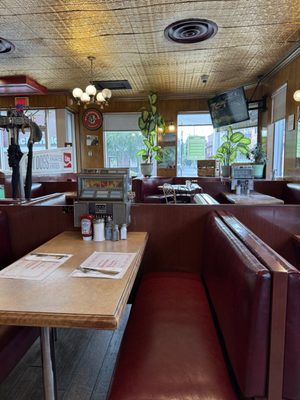 Greenspot Restaurant - Smoked Meat - Breakfast - Burgers by null