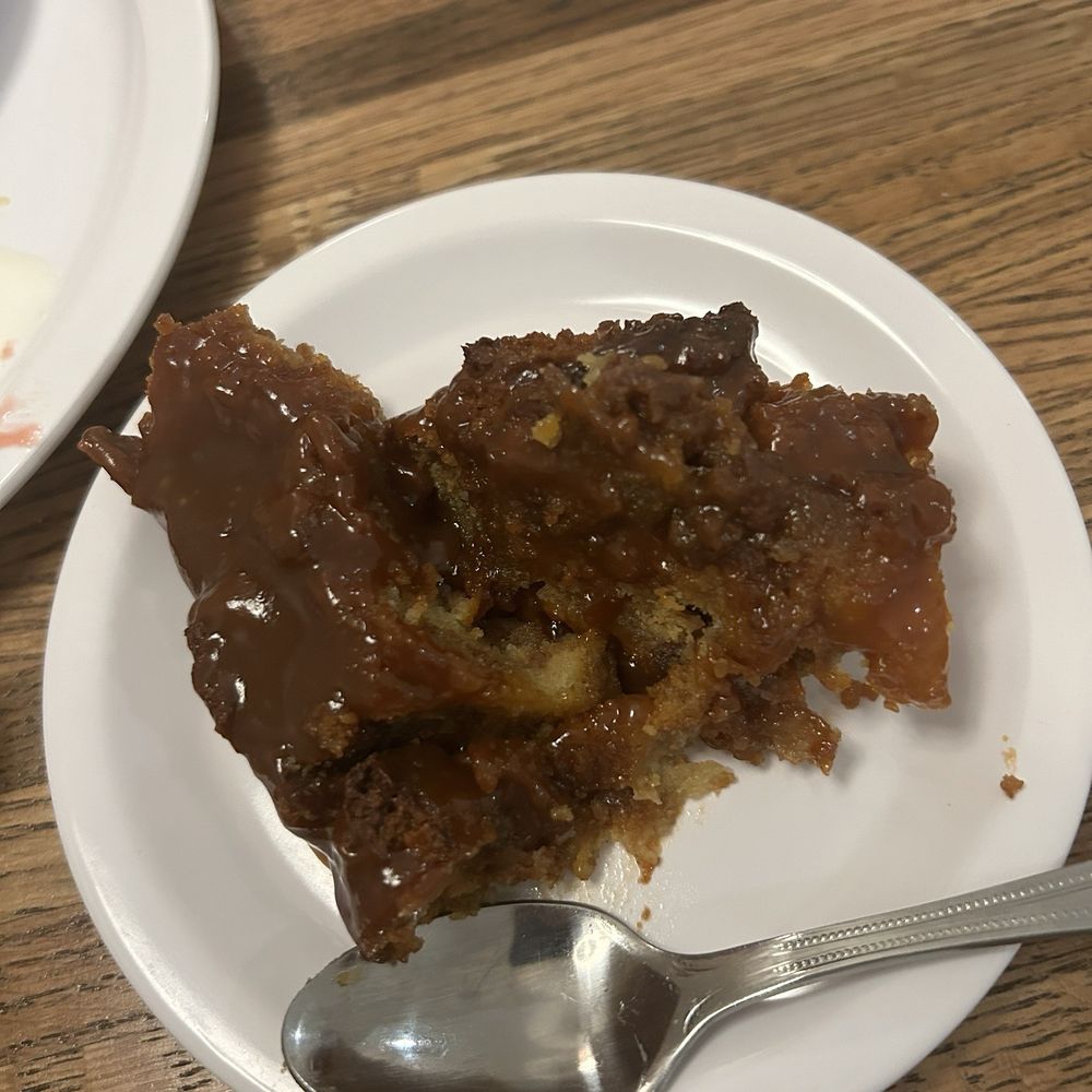 Farmhouse Restaurant - Carmel Bourbon Bread pudding is a must try - Buffets Near Me - Gettysburg, Pennsylvania Farmhouse Restaurant - Carmel Bourbon Bread pudding is a must try - Buffets Near Me - Gettysburg, Pennsylvania