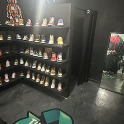 Air Jordans - Classic to limited editions
Nike - From Air Max to Dunks, find your favorites
Yeezy - Coveted styles and colorways