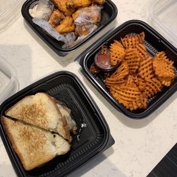 Jasper's - Prime rib sandwich, buffalo wings & sweet potatoes fries - New American Near Me - Nashville, Tennessee Jasper's - Prime rib sandwich, buffalo wings & sweet potatoes fries - New American Near Me - Nashville, Tennessee