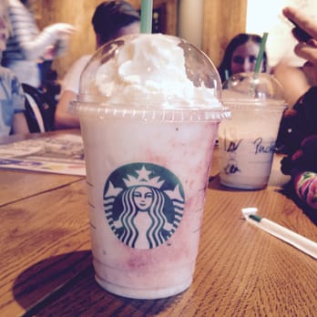 Starbucks - A delicious frapuchino strawberrys and cream! - Coffee & Tea Near Me - Amersfoort, Utah