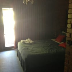 Armour Motor Inn