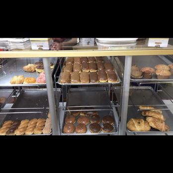 Ak's Donuts - Donuts Near Me - La Mirada, California