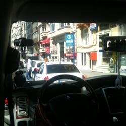 Taksim-Kadıköy Sarı Dolmuş Durağı