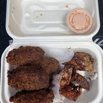 Hot Sauce and Panko - Chicken Wings Near Me - San Francisco, California Hot Sauce and Panko - Chicken Wings Near Me - San Francisco, California