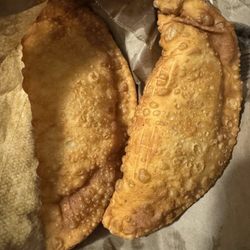 El Rincon Ponceno - Beef and cheese empanadas