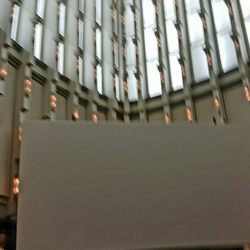 Hochhaus Lichtspiele - Sieht wirklich wie Sonnenlicht aus