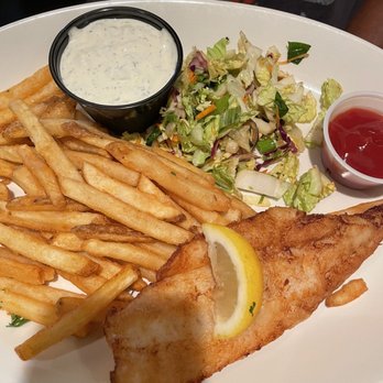 Houlihan's - Fish & Chip - Bars Near Me - Savannah, Georgia