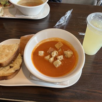 Panera Bread - Half Grilled Mac & Cheese Sandwich, Bowl of Creamy Tomato soup, and Agave Lemonade. - Sandwiches Near Me - Lake Forest, California