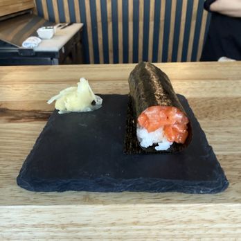 Sugo Hand Roll Bar - Salmon - Sushi Bars Near Me - Seattle, Washington