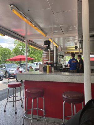 Mac's Drive-In by null