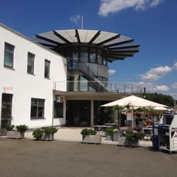 Pro-Kart - Eingang zur Innenhalle