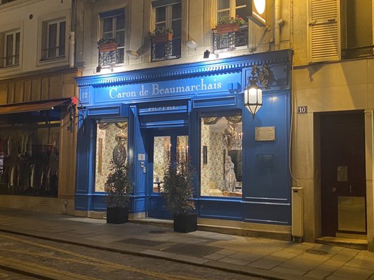 Hôtel Caron de Beaumarchais Paris Marais by null