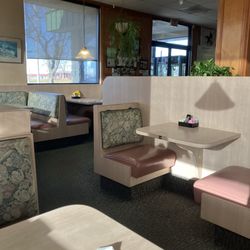 Sero's Restaurant - Dining room