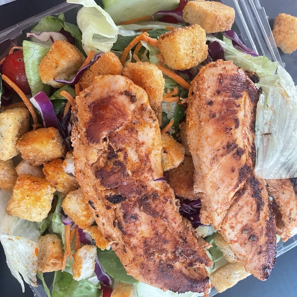Louis Burgers III - Grilled chicken salad. Huge portion and easy to share between 2-3. 4 pieces of chicken. - Burgers Near Me - Long Beach, California Louis Burgers III - Grilled chicken salad. Huge portion and easy to share between 2-3. 4 pieces of chicken. - Burgers Near Me - Long Beach, California