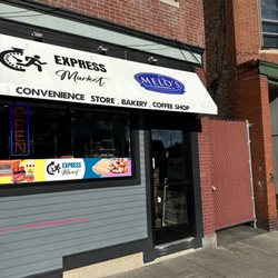 Melo's Café - It's called Express Market and Melo's Panderia now !