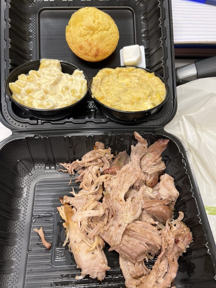 Social spots from Smokin’ Dave’s BBQ