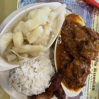 El Dos Ruedas - Ox tail with yuca plantains white rice - Cuban Near Me - Miami, Florida