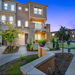FHA Pros - Sold! With and assumable FHA Loan.