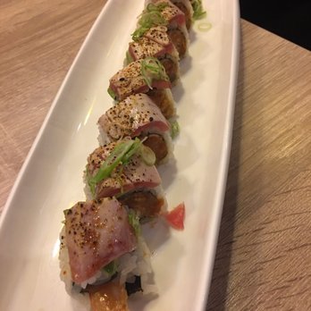 Aki Sushi - Sushi Bars Near Me - Kennewick, Washington