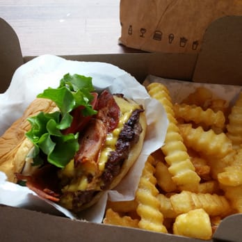 Shake Shack River North - The Original Shake Shack (with added bacon) - Burgers Near Me - Chicago, Illinois