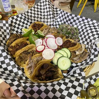 Desvelados - 10 Taco Platter - We got a variation of carnitas, asada, and pastor - Mexican Near Me - Glendale, California