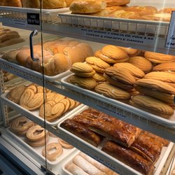 La Reyna Bakery