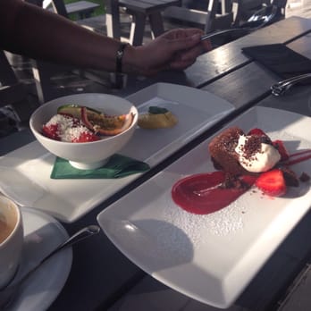 Fryysarinranta - Mud cake on right. Pannacotta on left - Scandinavian Near Me - Porvoo, 18
