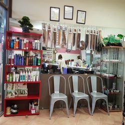 Judy Victoria Hair & Beauty - Waiting area